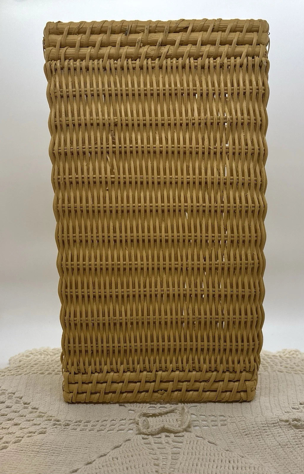 Vintage Wicker Rattan Tissue Box Cover Holder 10x5 Boho Cottagecore Grannycore | eBay