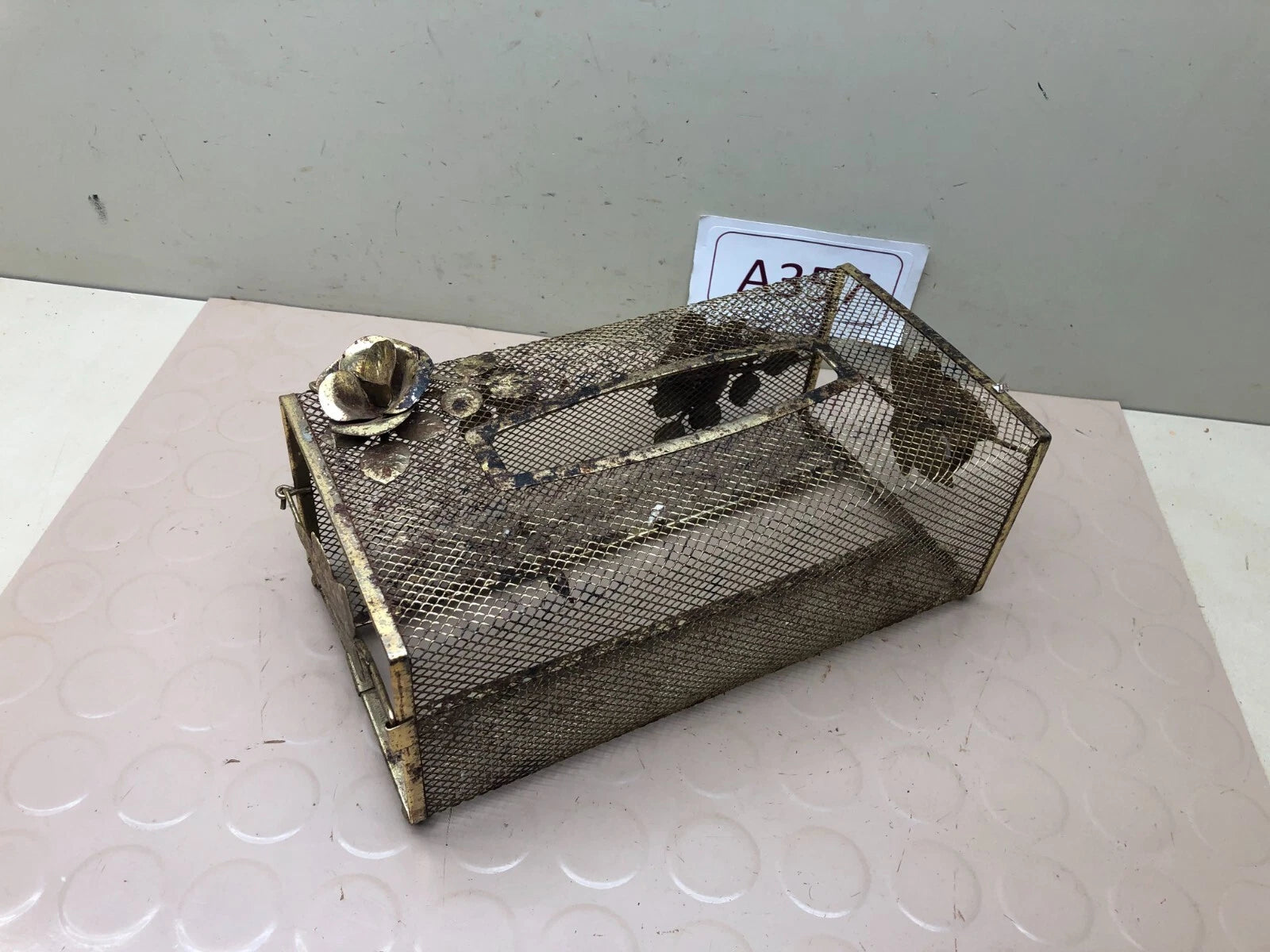 Vintage Tissue Box Cover Gold-Tone With Roses Metal Mesh Vanity Kleenex Holder | eBay