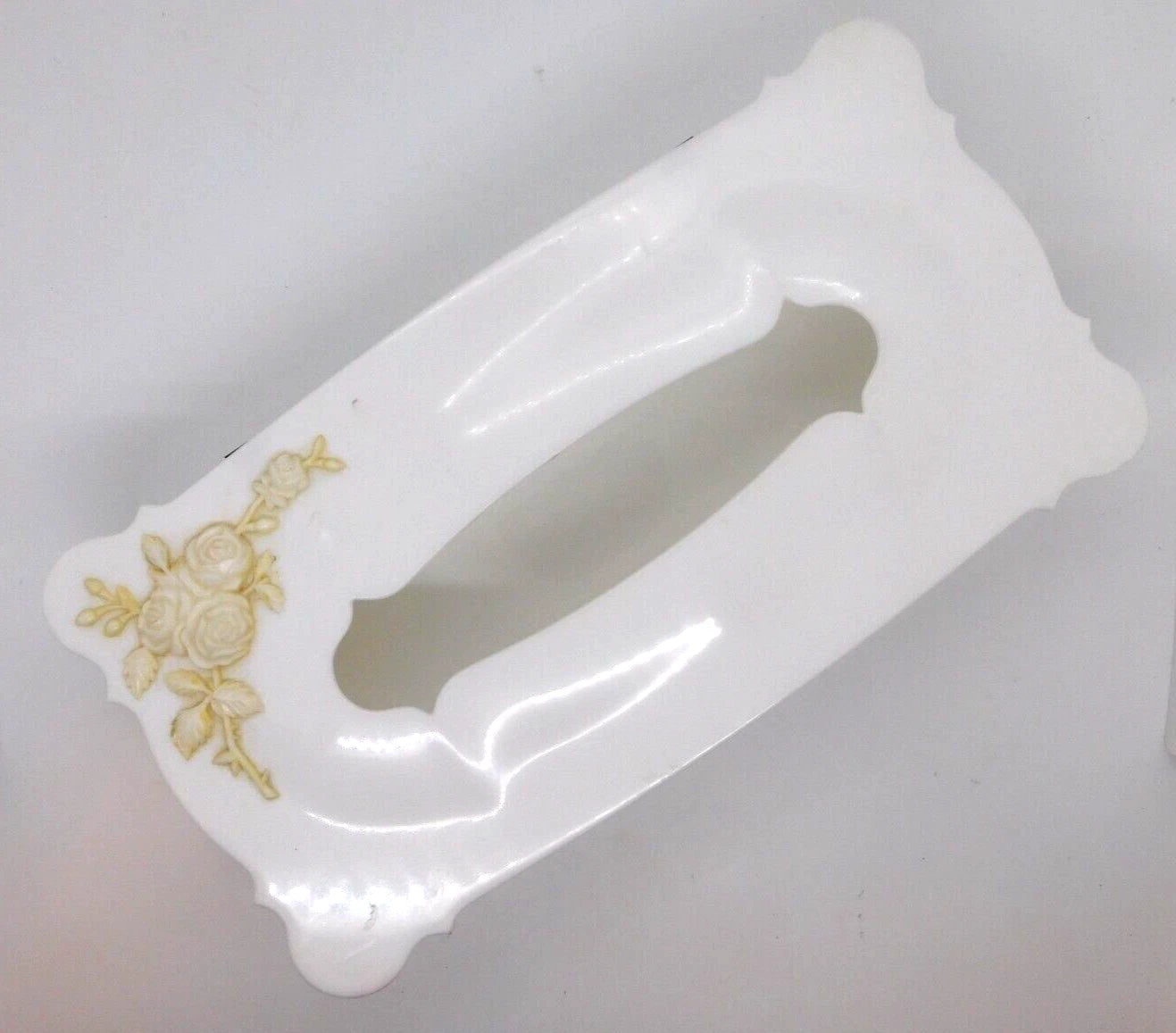 Tissue Box White Roses Schwartz Brothers Plastic MCM Vintage 2 1/4 Inches Tall | eBay