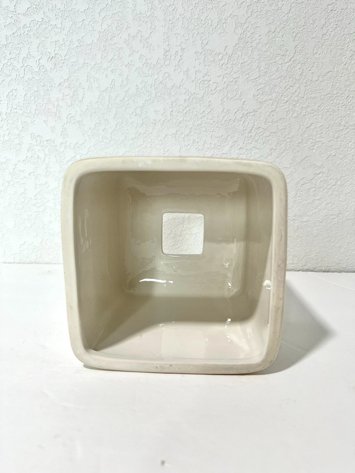 Charter Club Home Classic Ribbed Tissue Holder White /Gold Trim Preowned | eBay