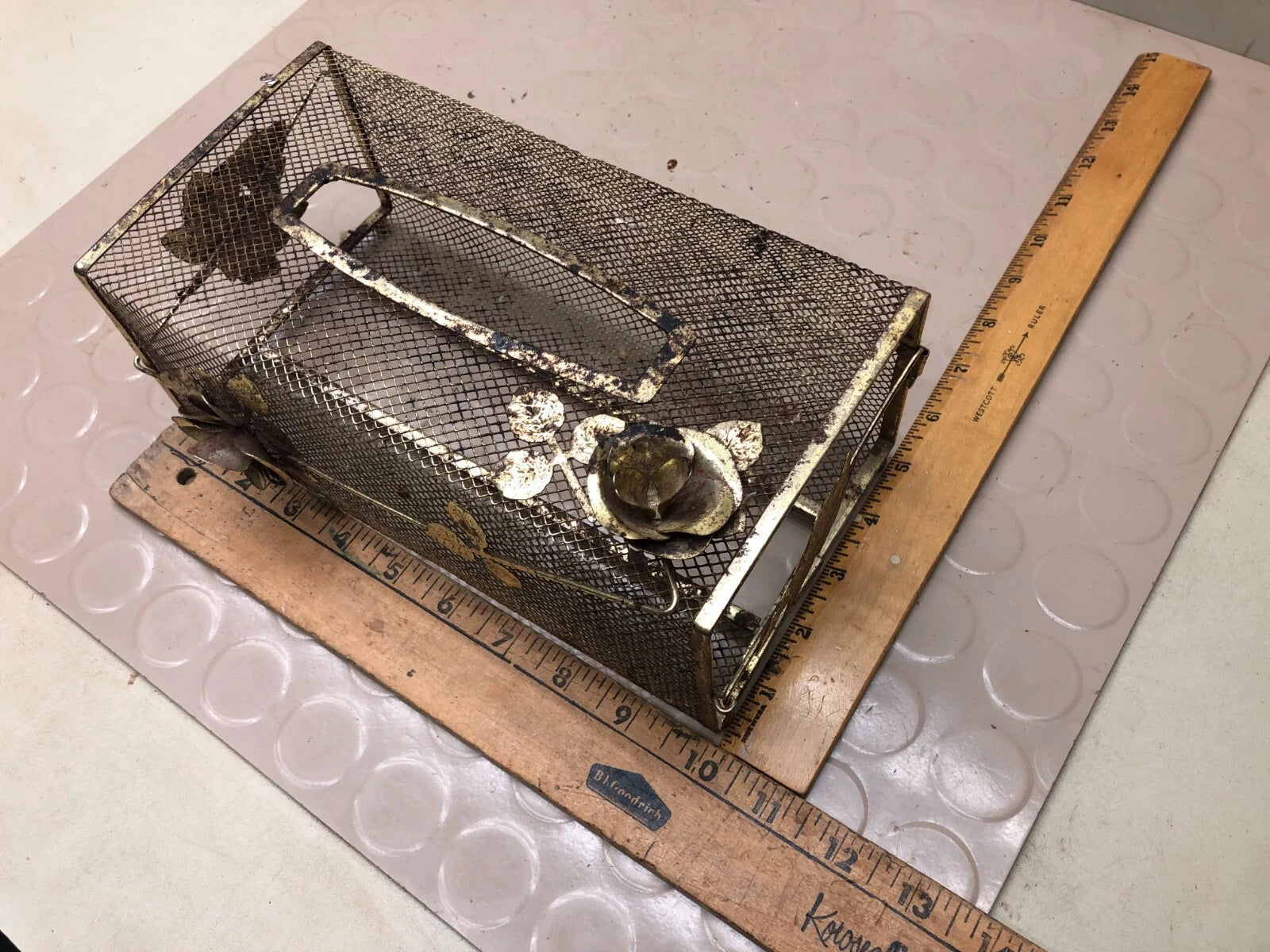 Vintage Tissue Box Cover Gold-Tone With Roses Metal Mesh Vanity Kleenex Holder | eBay