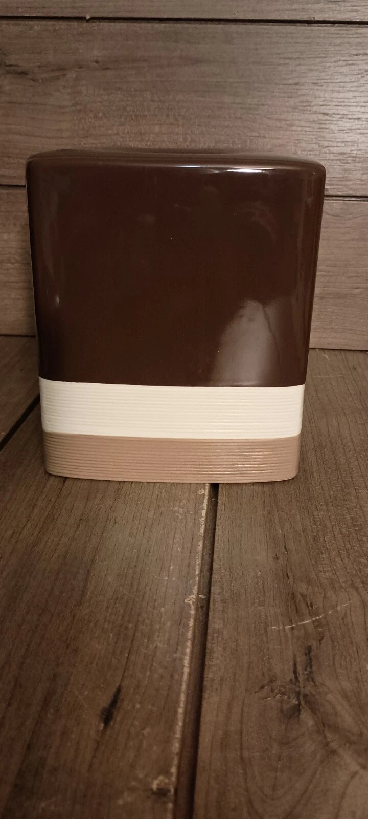 DKNY Donna Karan Tissue Box Cover Brown White Beige | eBay