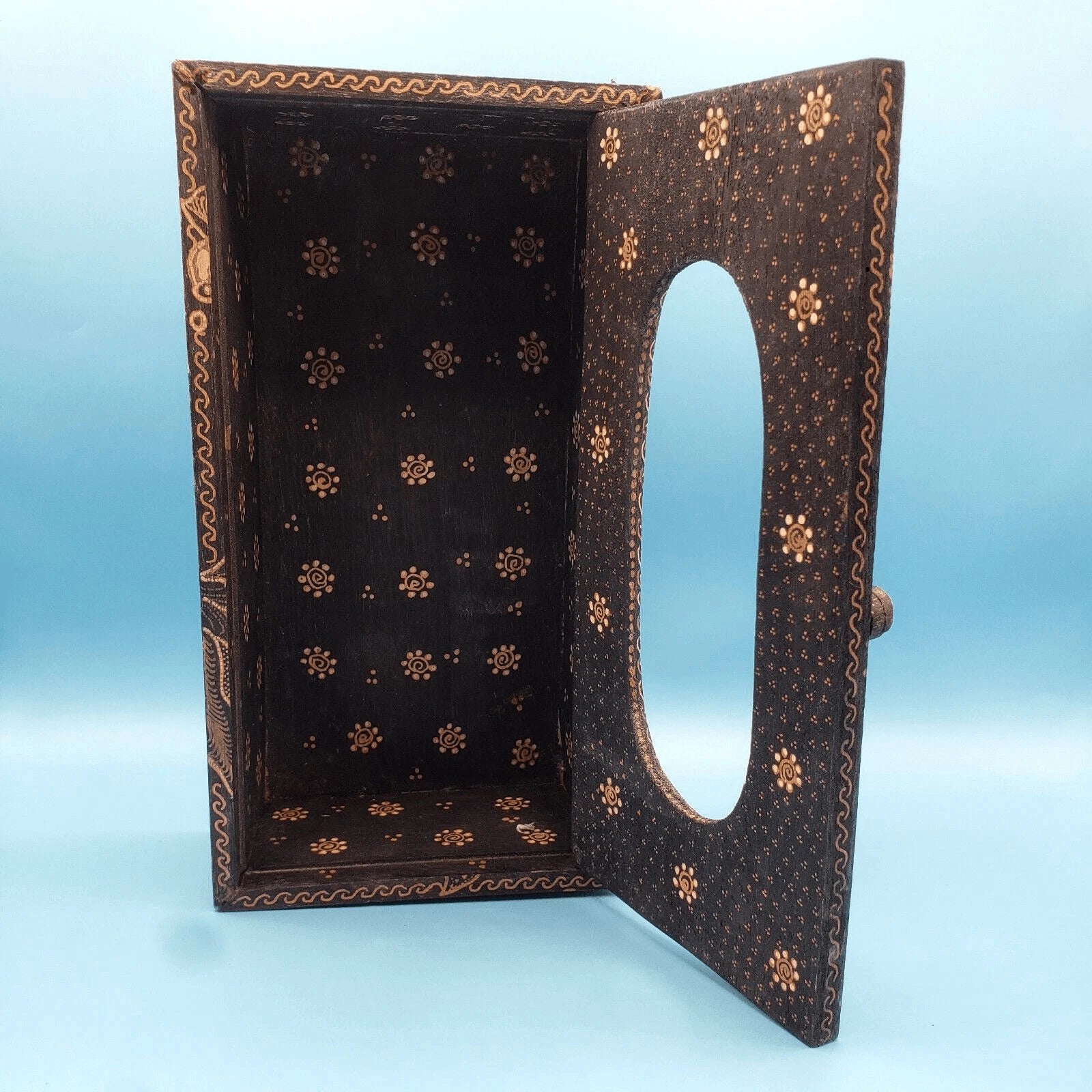 Koi Tissue Box Holder With Golden Accents Elegant Decor Koi Bath | eBay