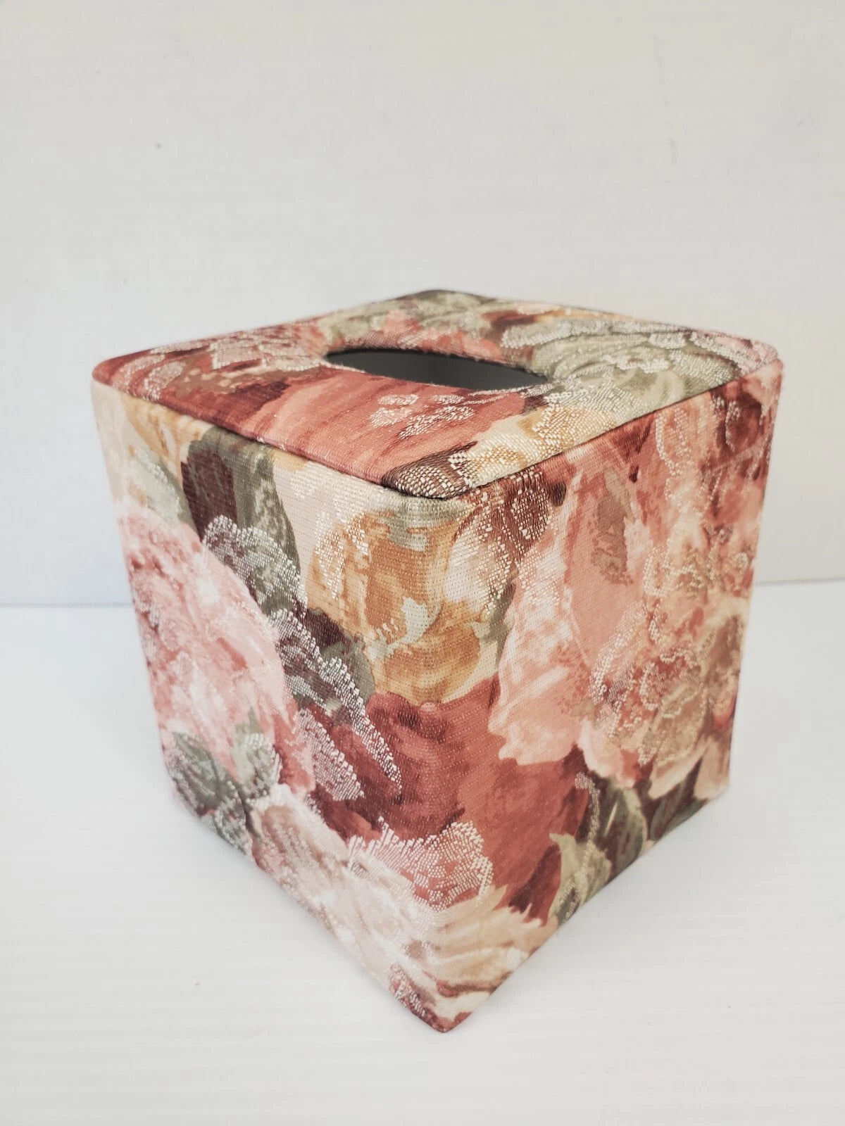 Croscill Cotswold Tissue Box Cover Floral Tapestry Fabric Shabby Chic Cottage | eBay