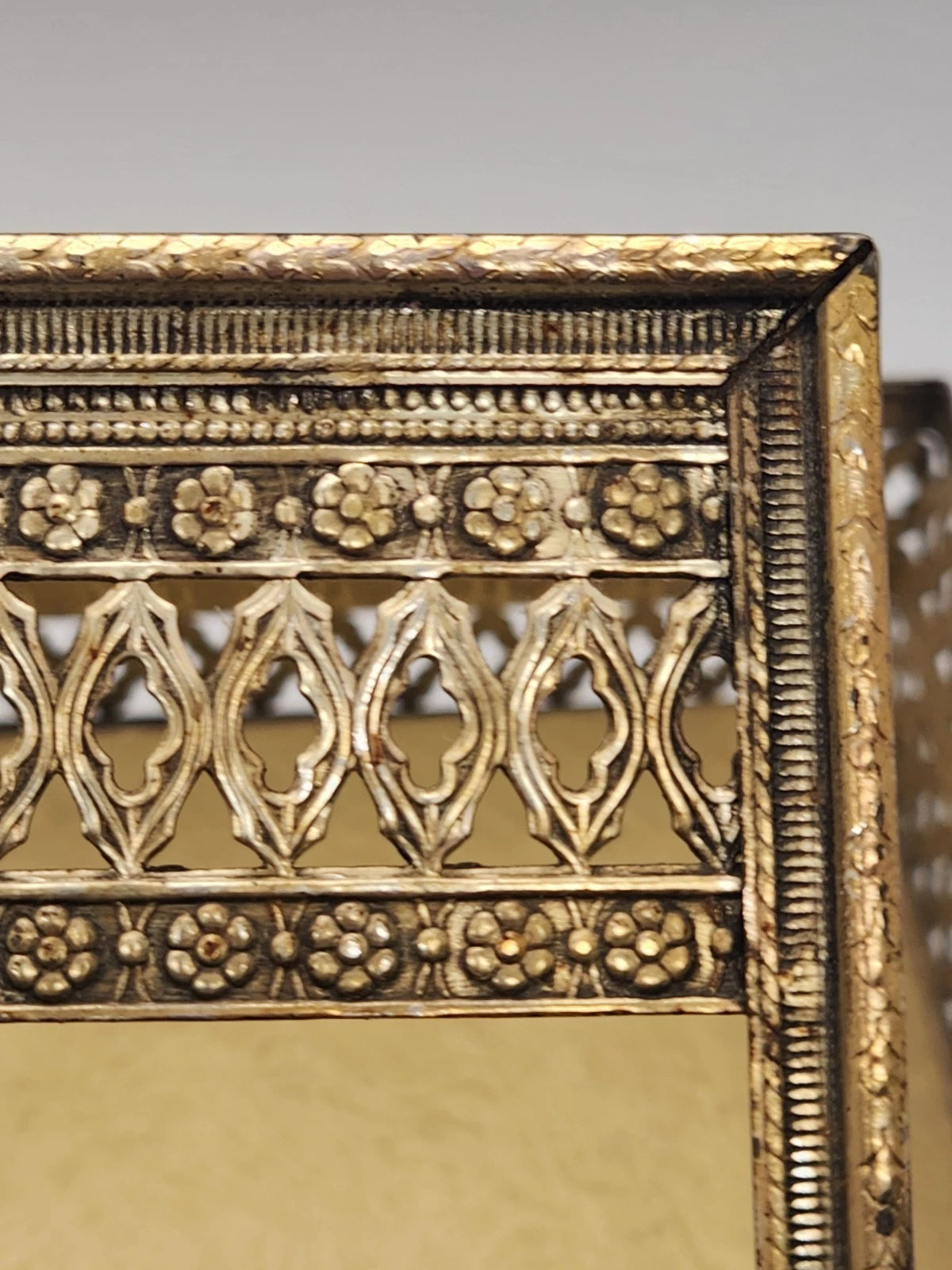 Vintage Gold Filigree Hollywood Regency Claw Footed w/Roses Tissue Box Holder | eBay