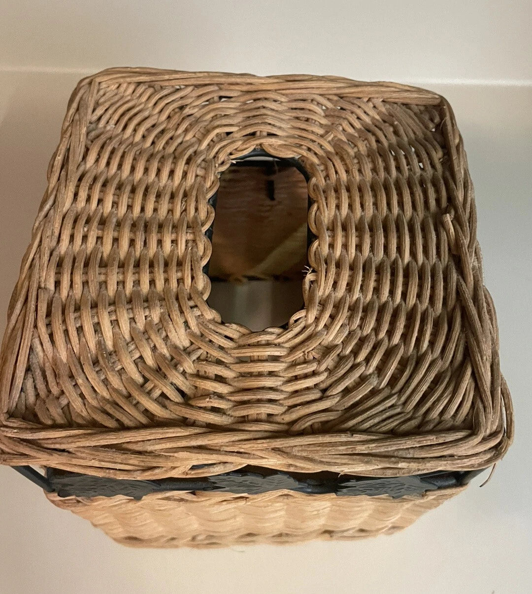 Springs Vintage Wicker/Rattan & Metal Ivy Leaf Vine Natural Tissue Box Cover | eBay