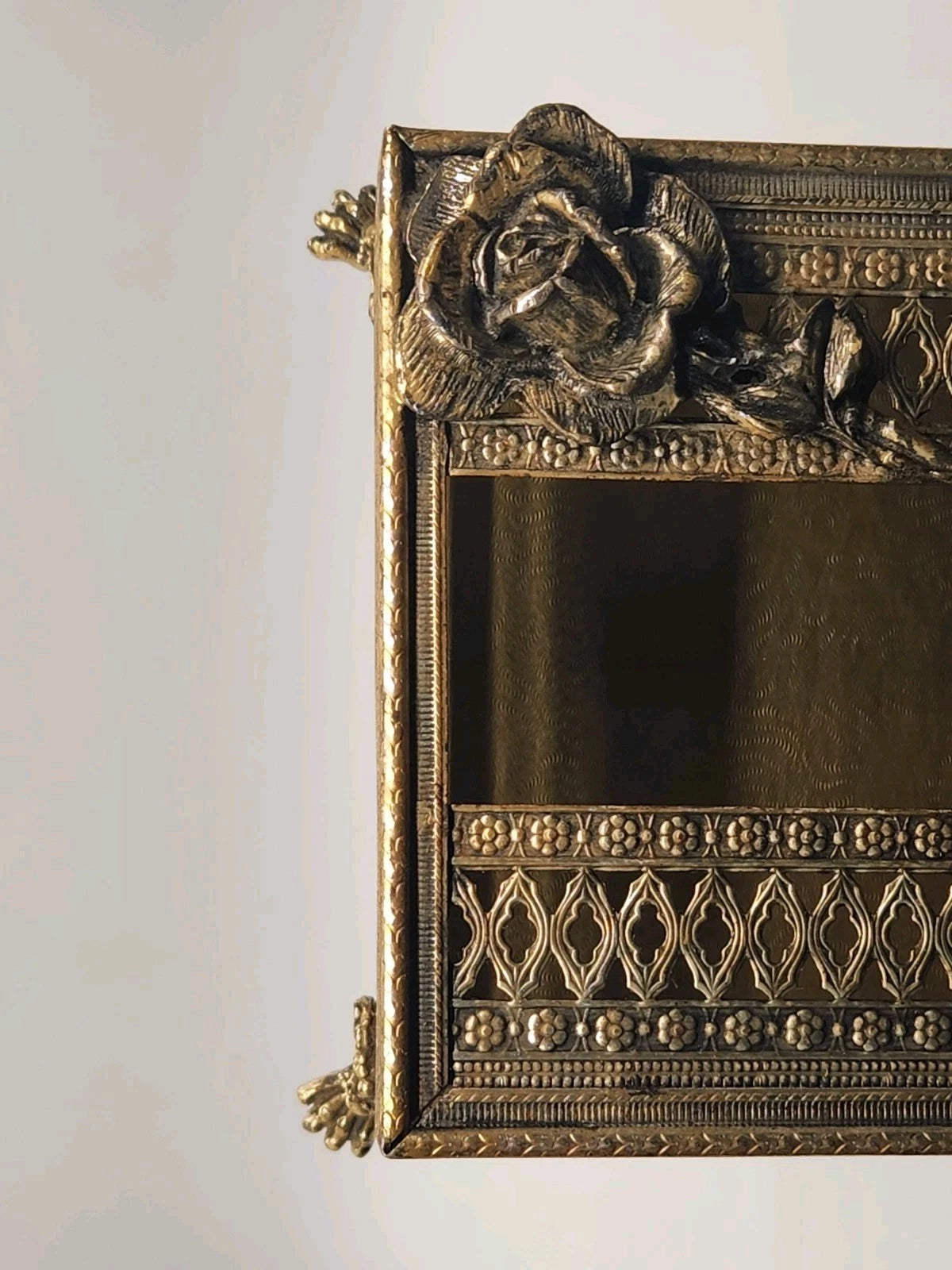 Vintage Gold Filigree Hollywood Regency Claw Footed w/Roses Tissue Box Holder | eBay