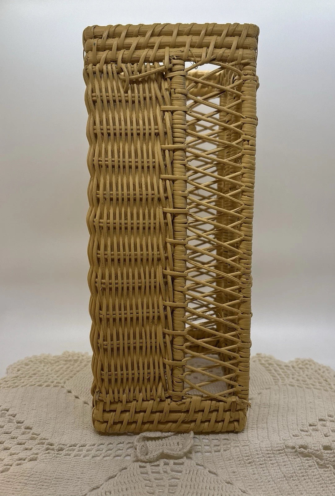 Vintage Wicker Rattan Tissue Box Cover Holder 10x5 Boho Cottagecore Grannycore | eBay