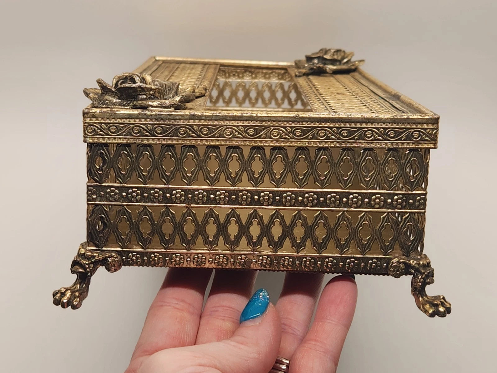 Vintage Gold Filigree Hollywood Regency Claw Footed w/Roses Tissue Box Holder | eBay