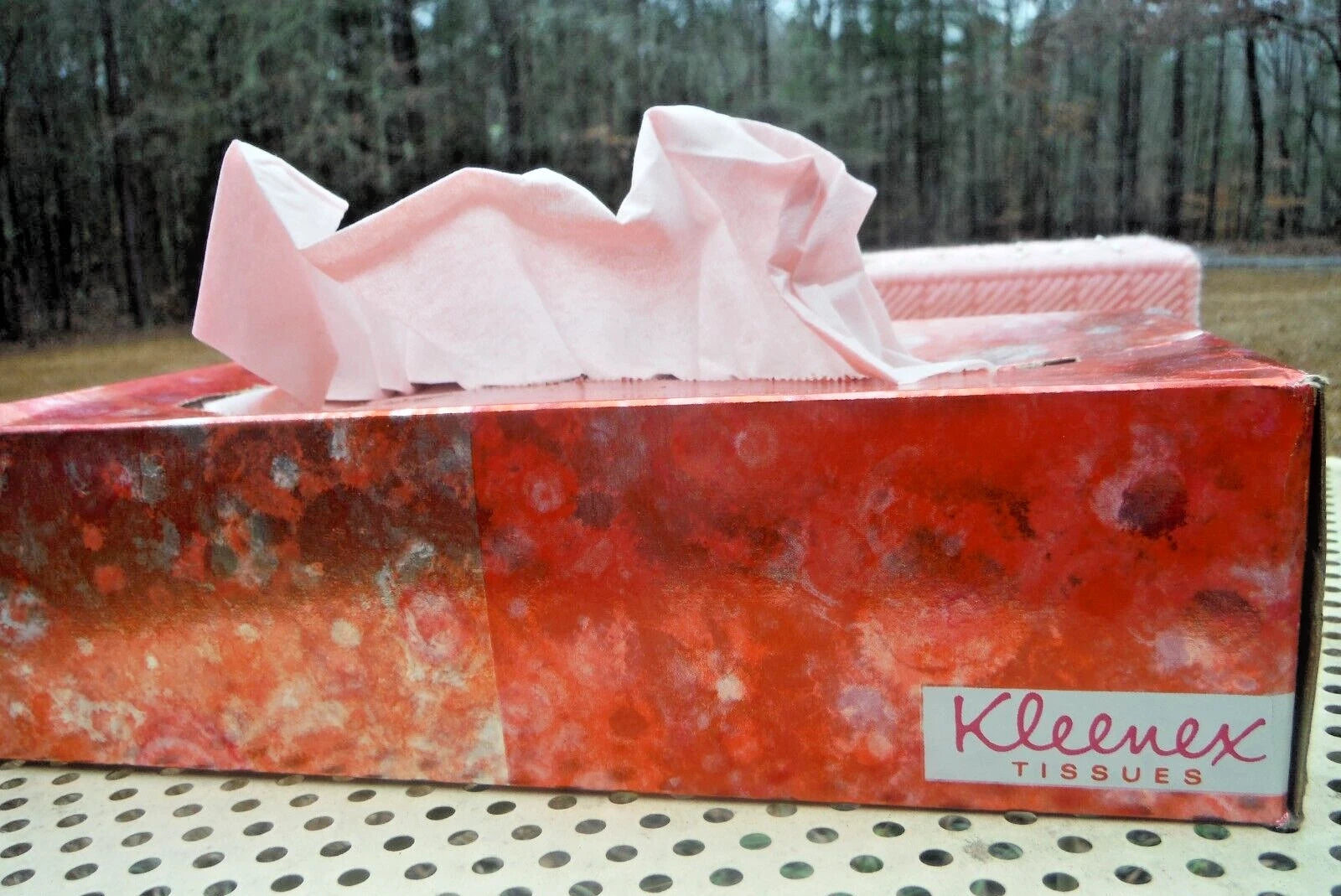 Vintage Needlework Rectangular Pink & Gold Tissue Box Cover & 1976 Box Tissues | eBay