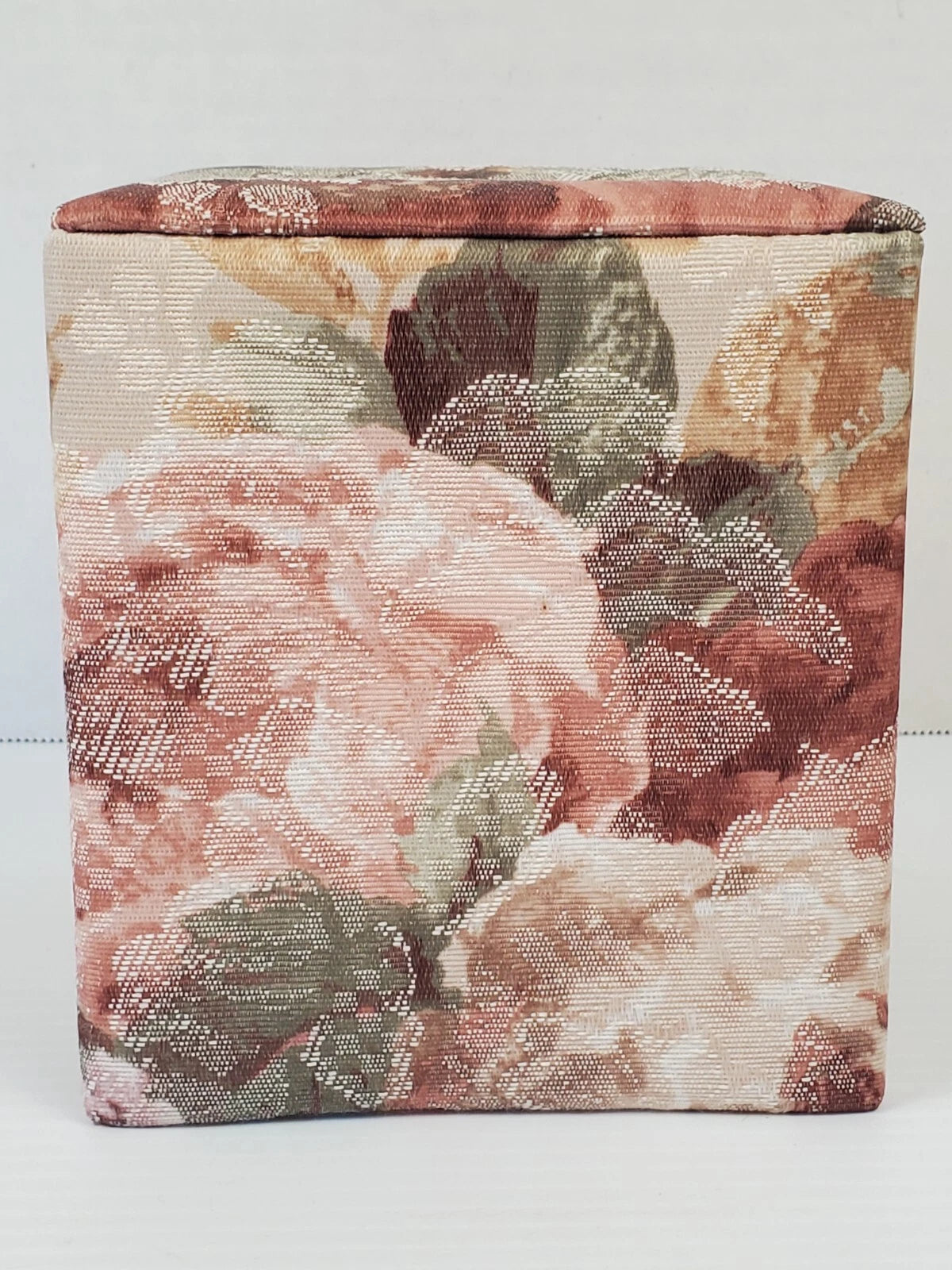 Croscill Cotswold Tissue Box Cover Floral Tapestry Fabric Shabby Chic Cottage | eBay