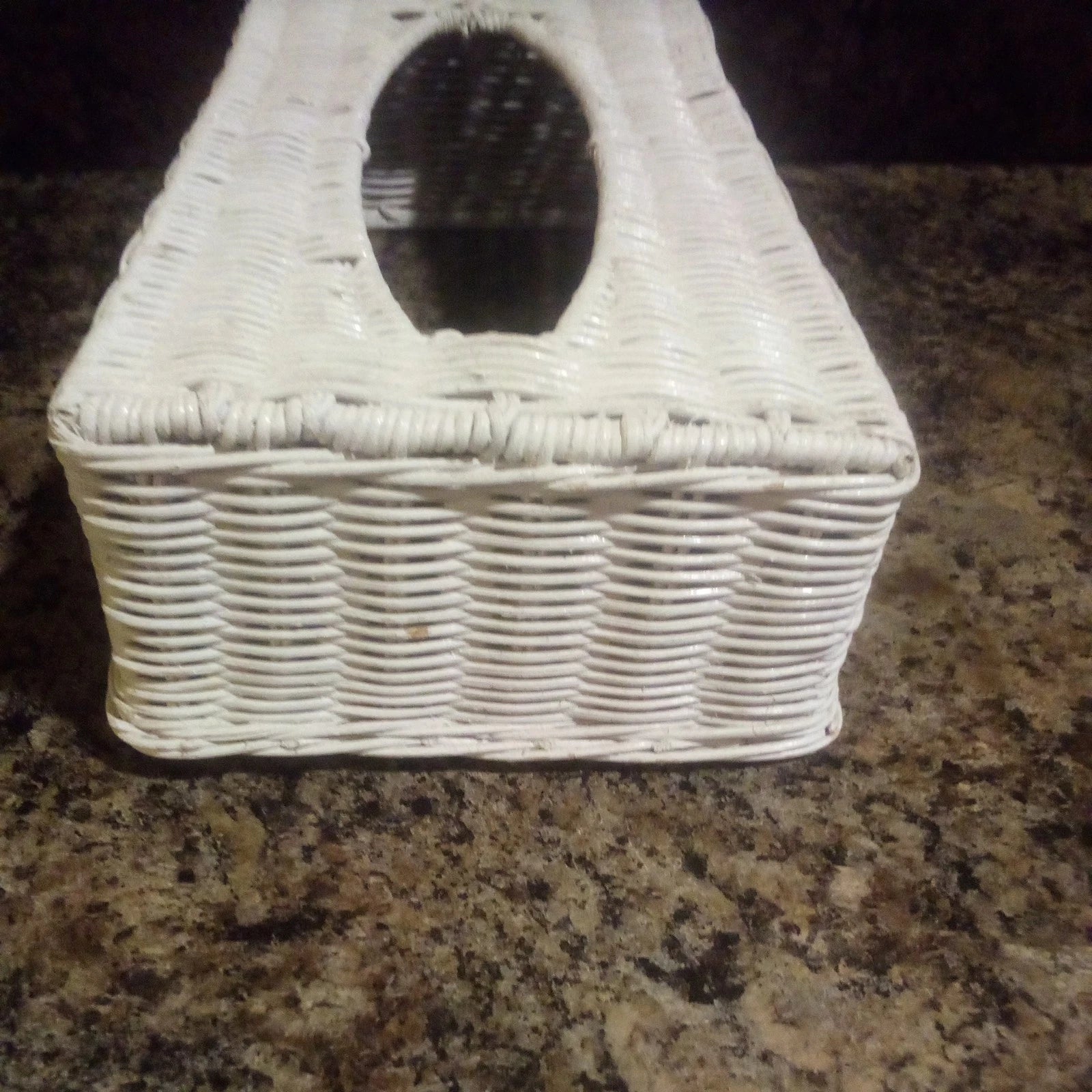 Vintage White Wicker Rattan Tissue Box Holder Cover - Cottage Core | eBay